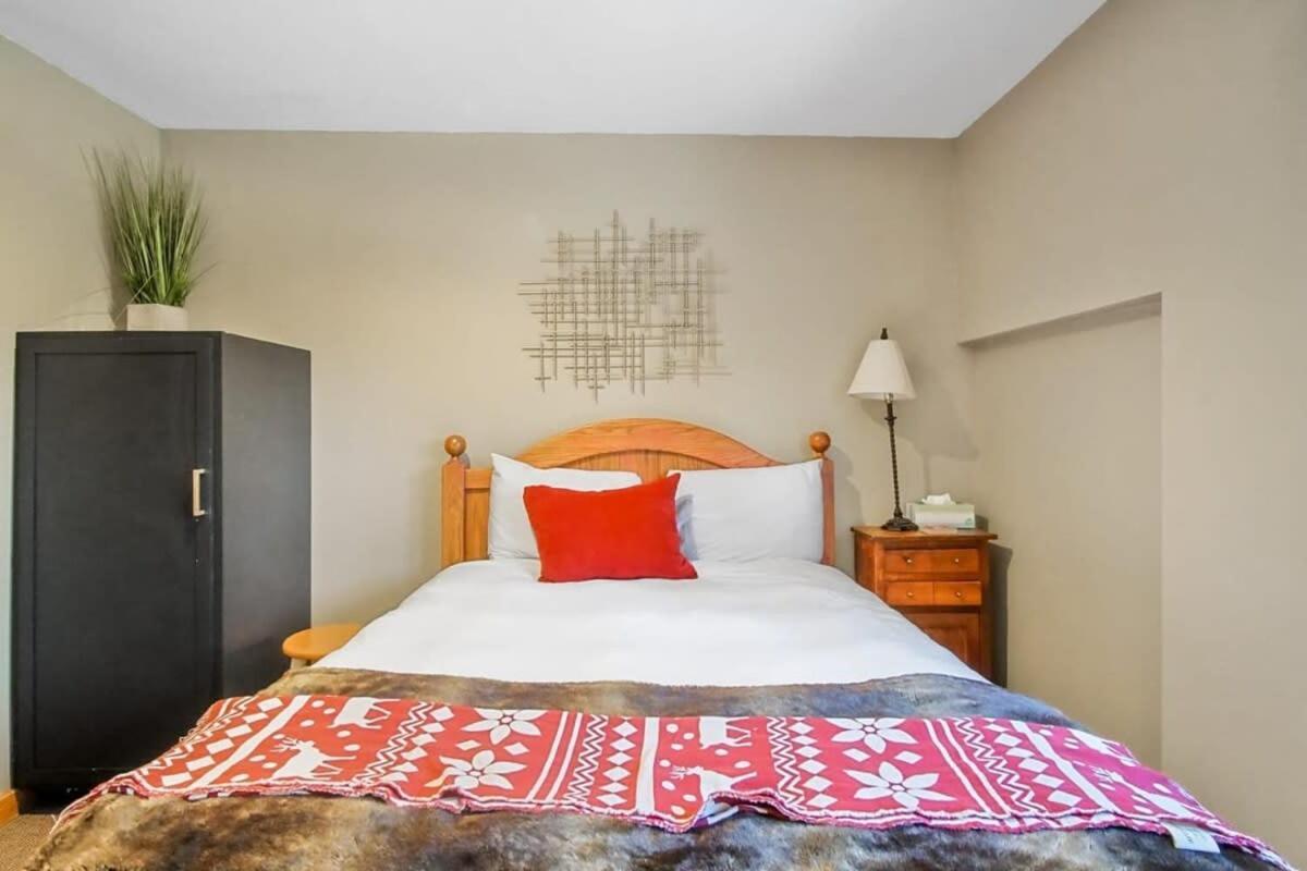 9 Bdr Close To Main Street With Secluded Hot Tub 布雷肯里奇 外观 照片